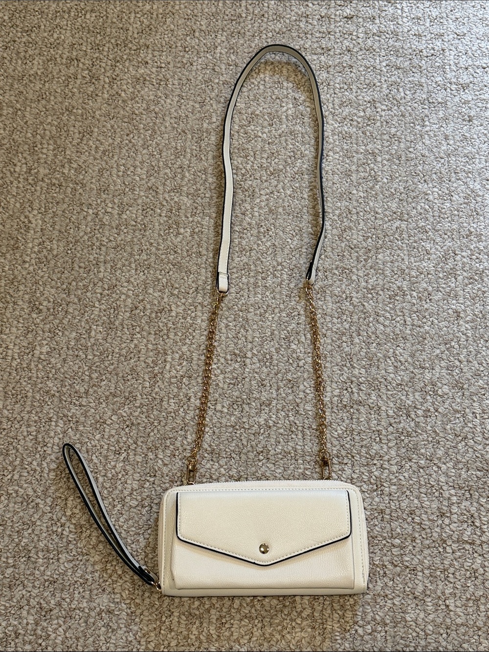 Women’s Cream Crossbody Wallet with Chain Strap